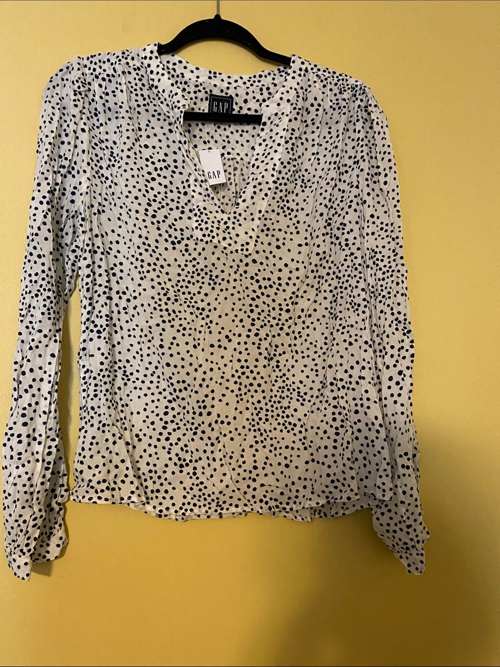 GAP White Long-Sleeve V-Neck Blouse with Black Dot Print